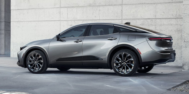 The side view of the 2025 Toyota Crown in Ardmore, PA 