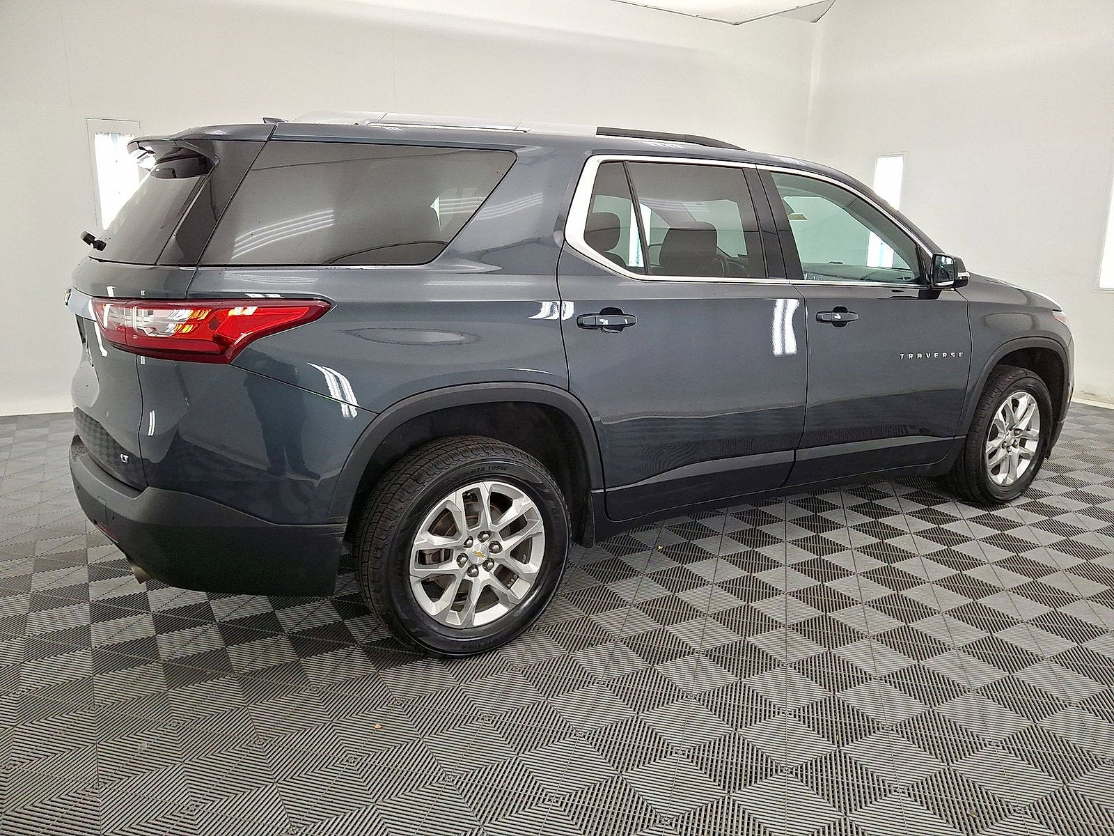 2018 Chevrolet Traverse LT Cloth