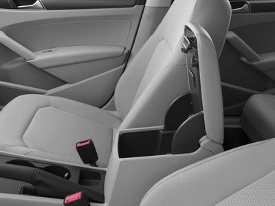 2017 Volkswagen Passat R-Line with Comfort Pkg