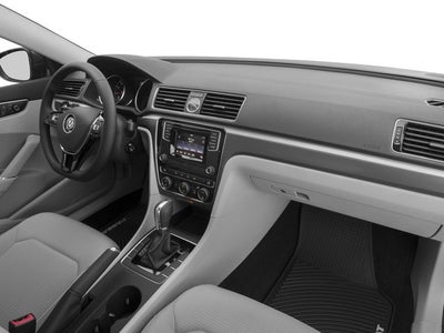 2017 Volkswagen Passat R-Line with Comfort Pkg
