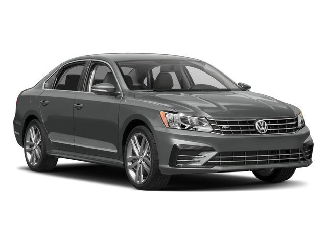 2017 Volkswagen Passat R-Line with Comfort Pkg