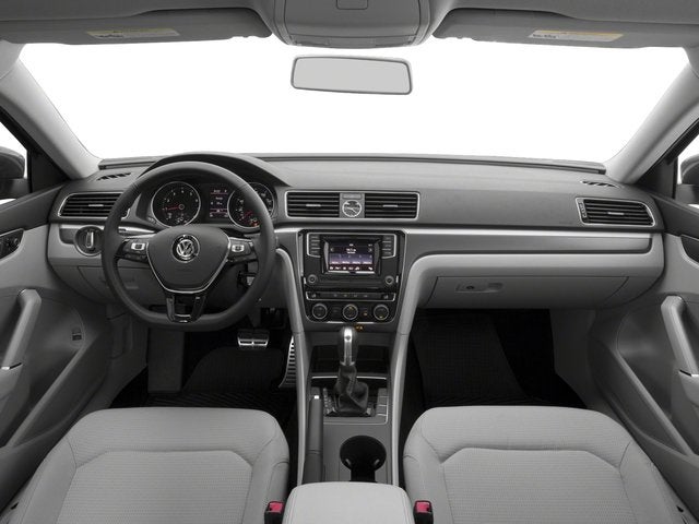2017 Volkswagen Passat R-Line with Comfort Pkg