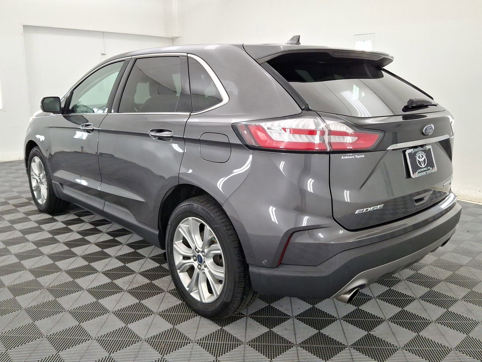 2020 Ford Edge Titanium