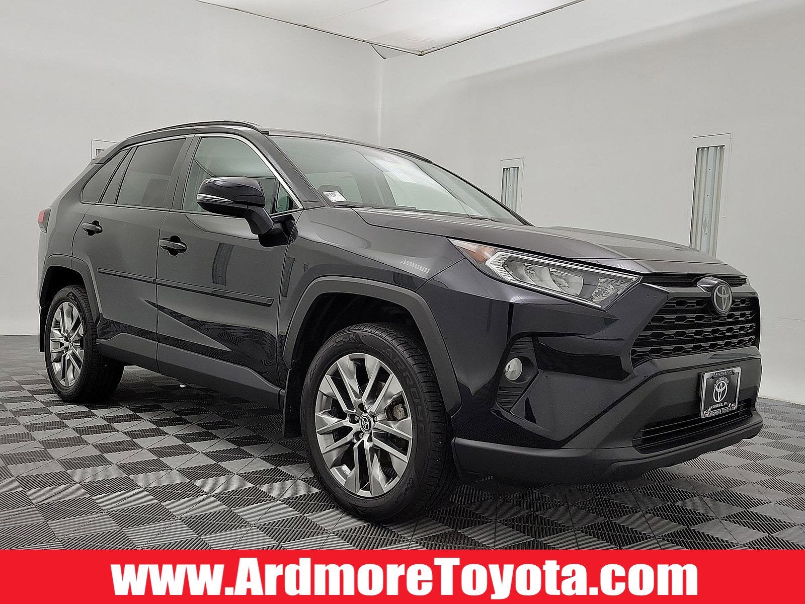 2019 Toyota RAV4 XLE Premium