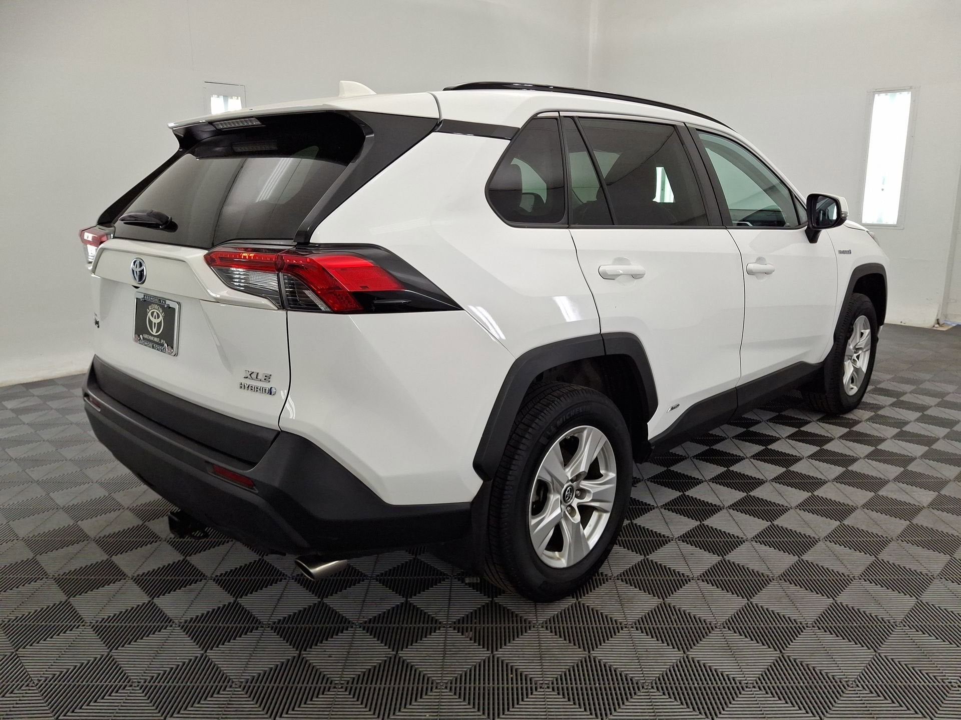 2019 Toyota RAV4 Hybrid XLE