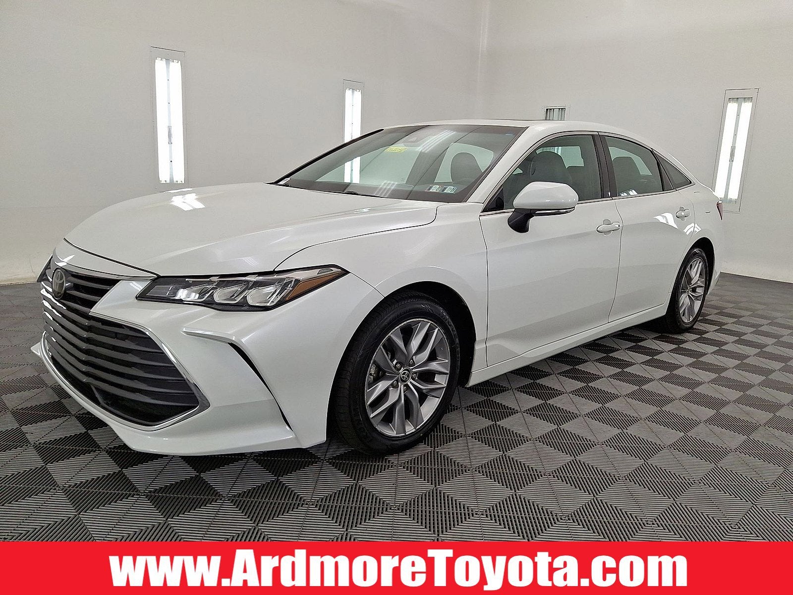 2022 Toyota Avalon XLE