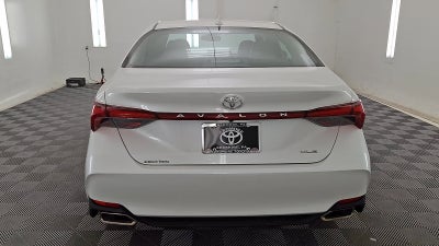 2022 Toyota Avalon XLE