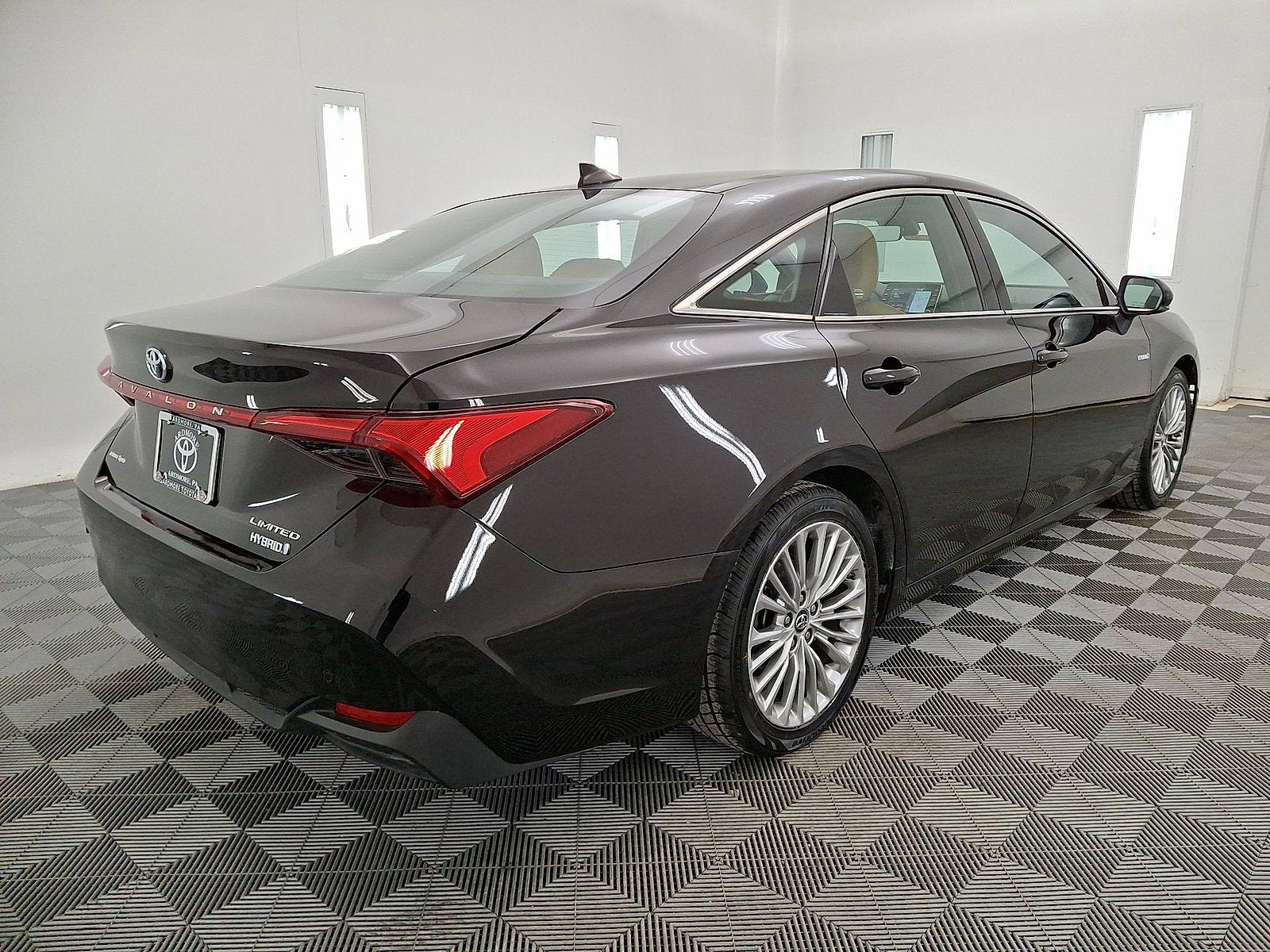2019 Toyota Avalon Hybrid Limited