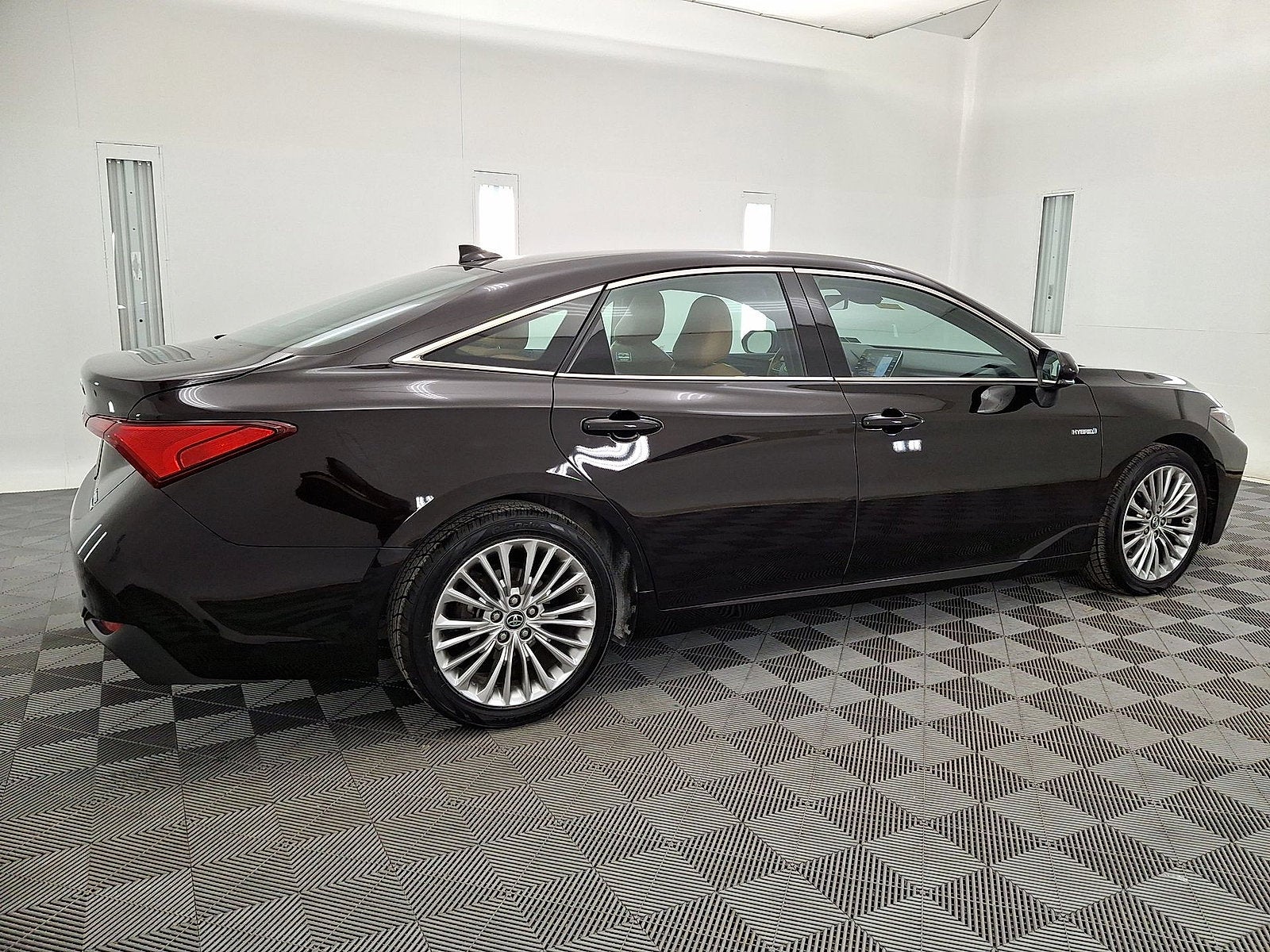 2019 Toyota Avalon Hybrid Limited