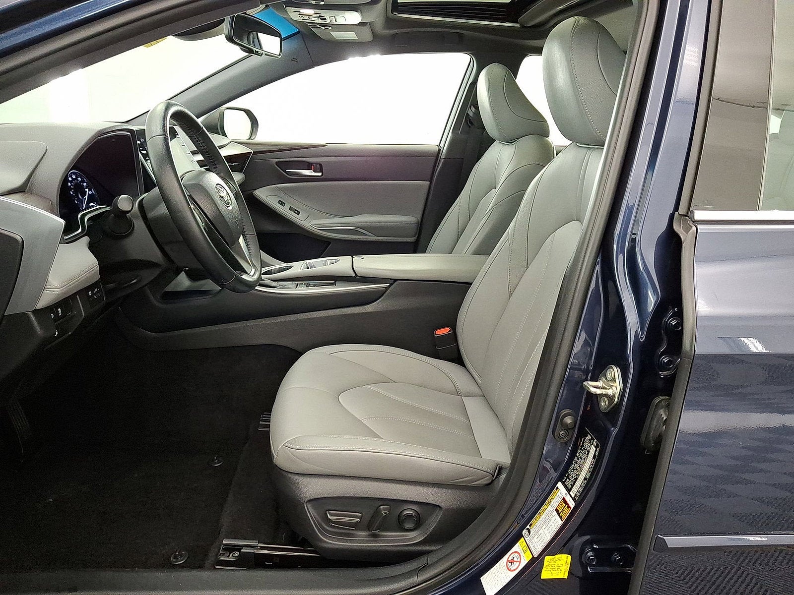 2019 Toyota Avalon Hybrid XLE