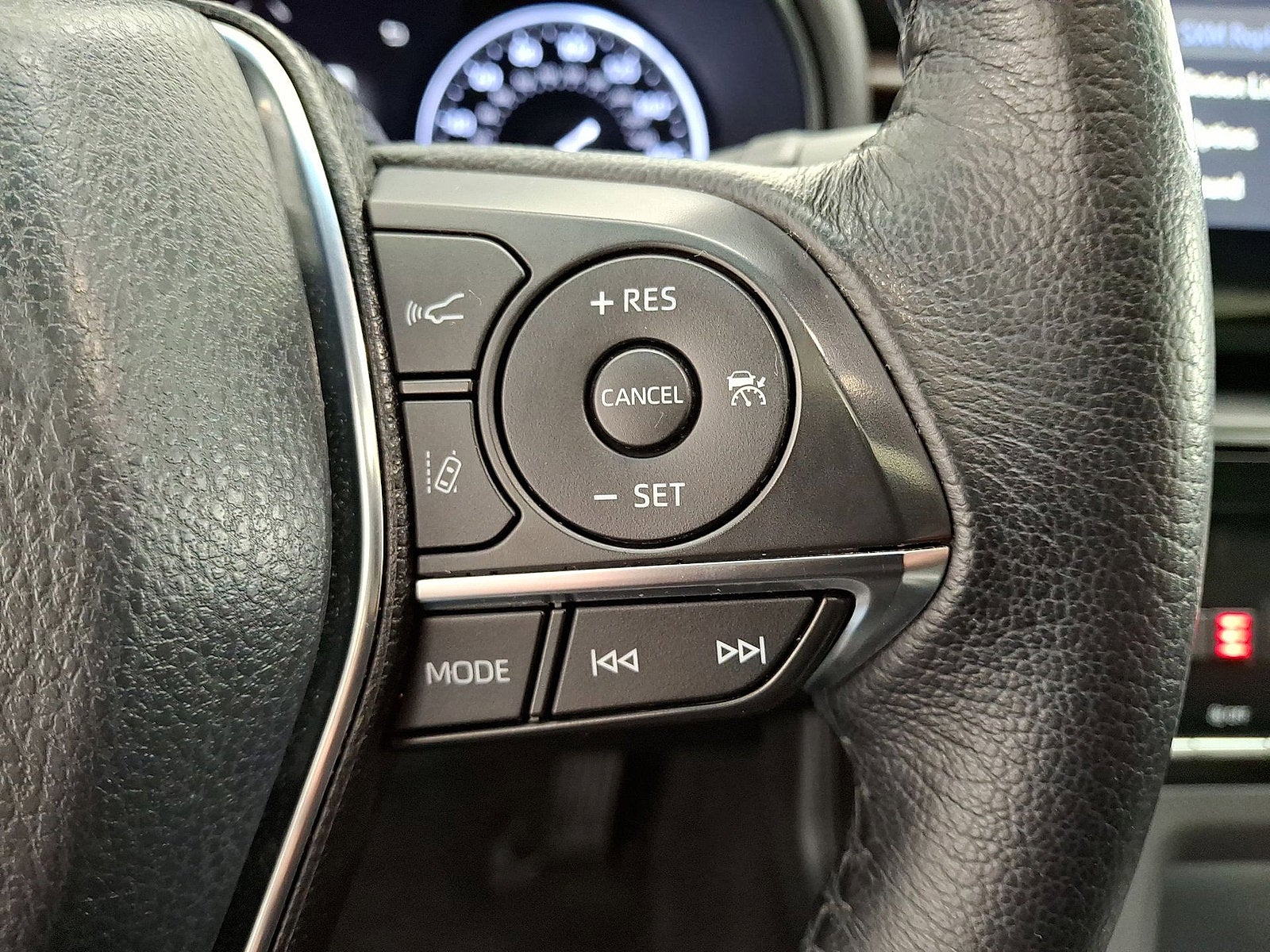 2019 Toyota Avalon Hybrid XLE