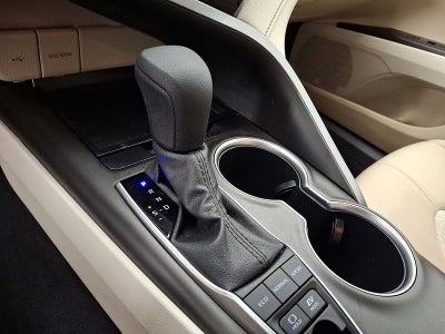 2022 Toyota Camry Hybrid LE