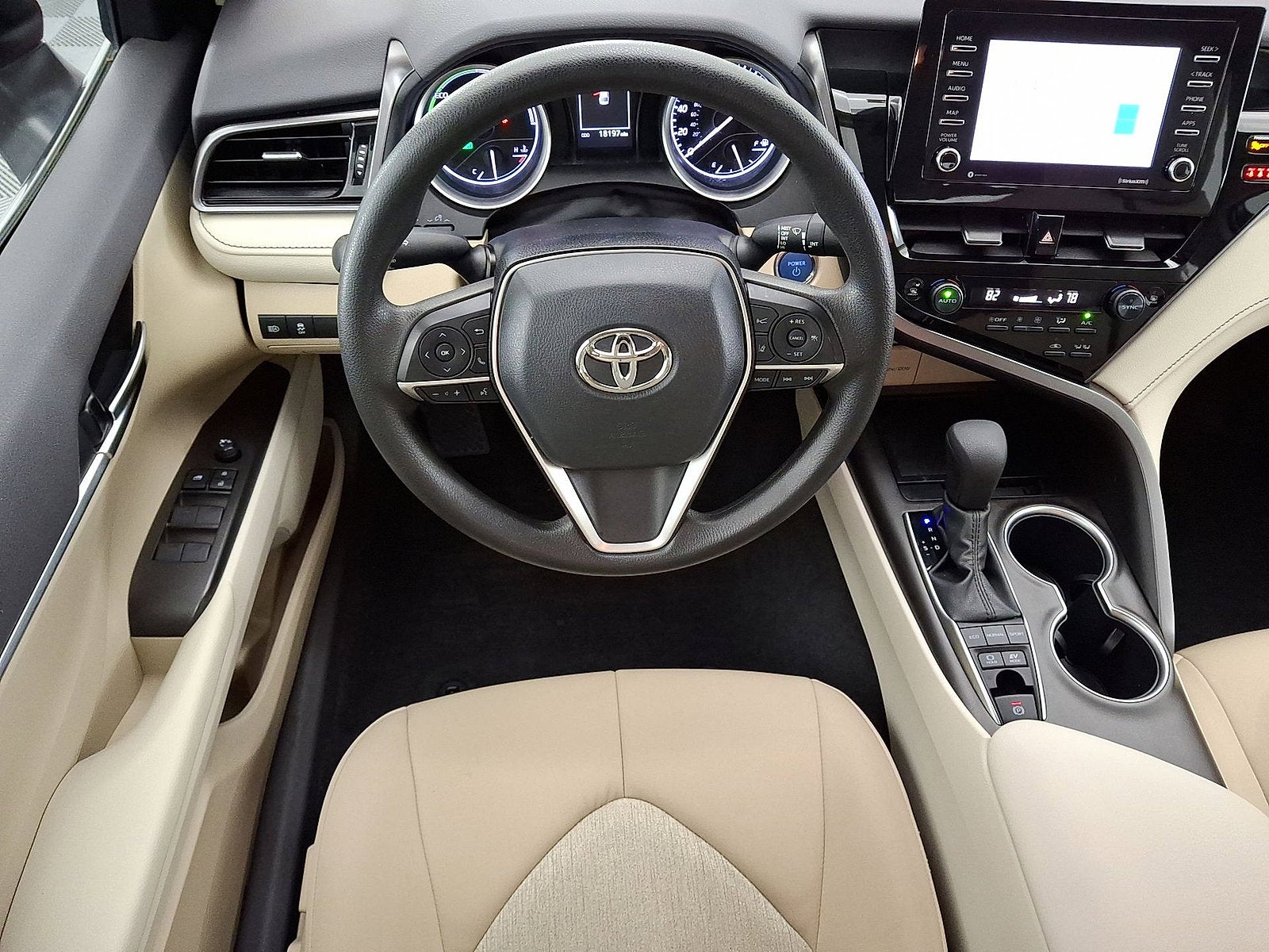 2022 Toyota Camry Hybrid LE
