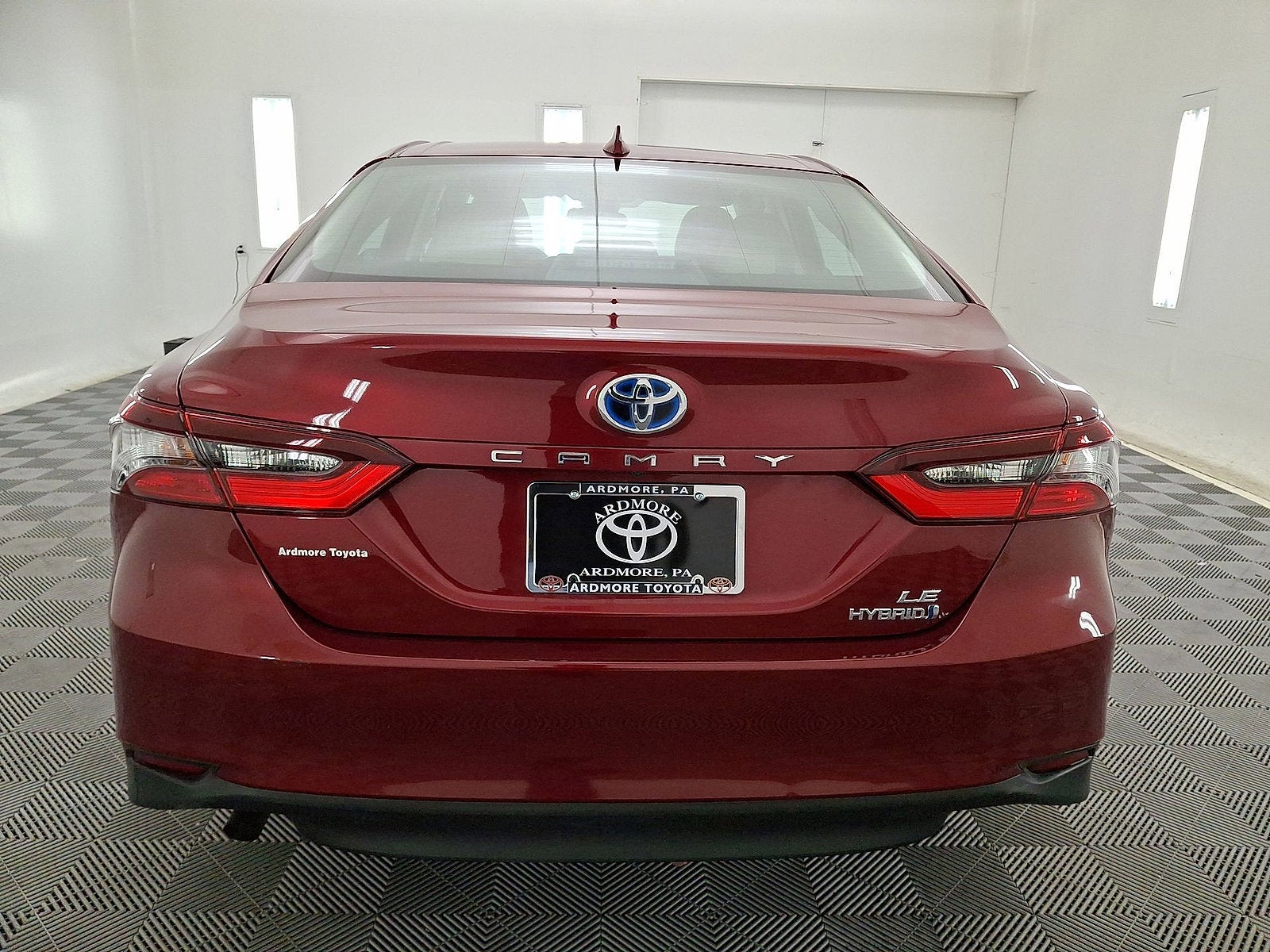 2022 Toyota Camry Hybrid LE
