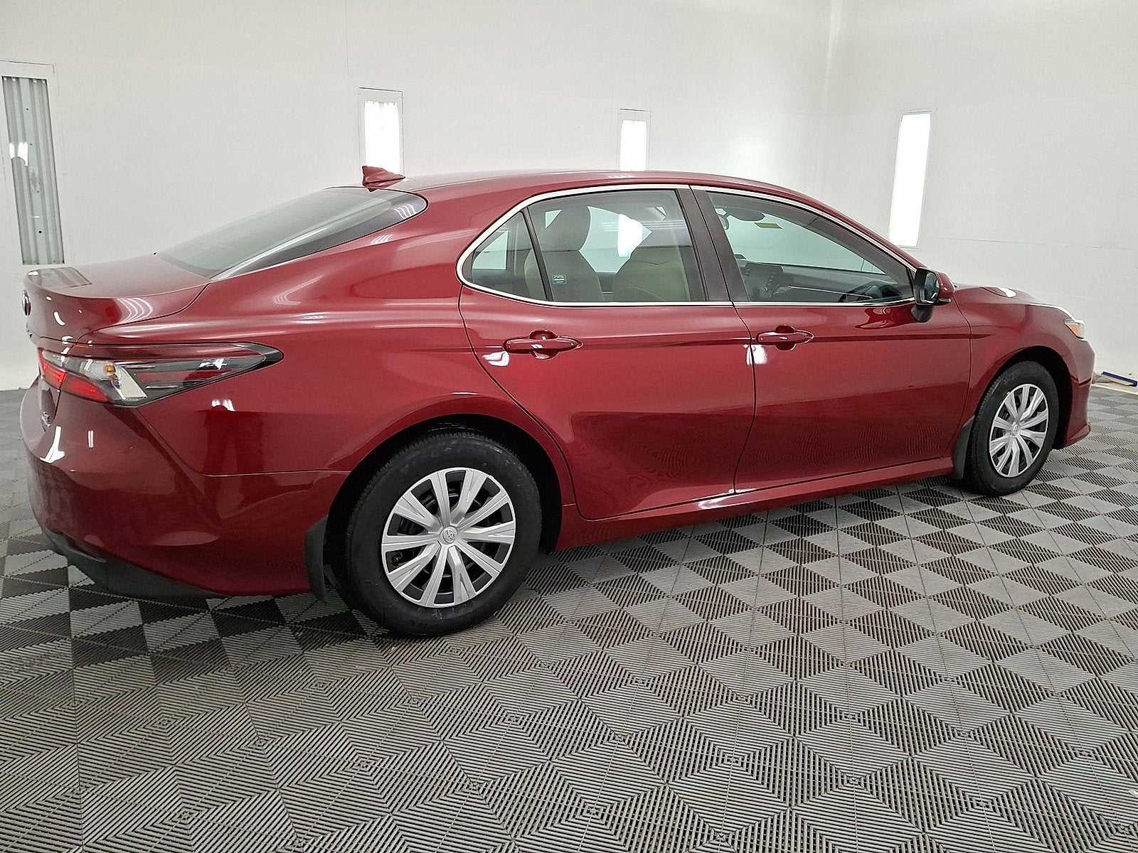 2022 Toyota Camry Hybrid LE