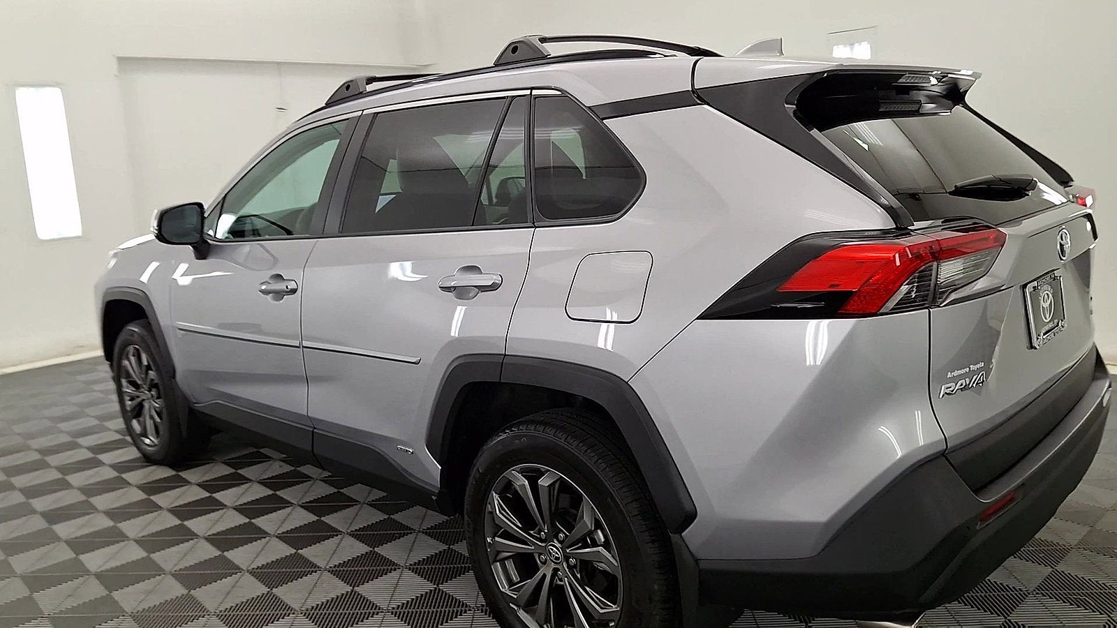 2023 Toyota RAV4 Hybrid XLE Premium