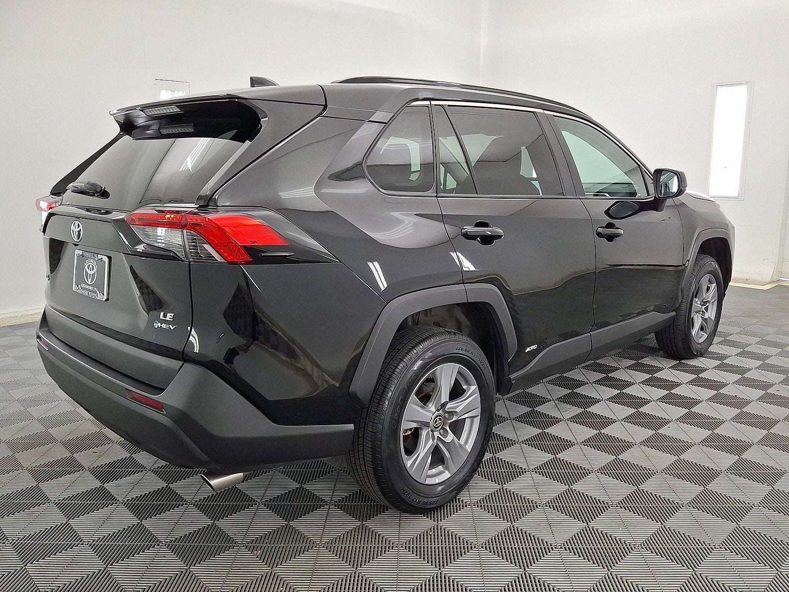 2025 Toyota RAV4 Hybrid LE