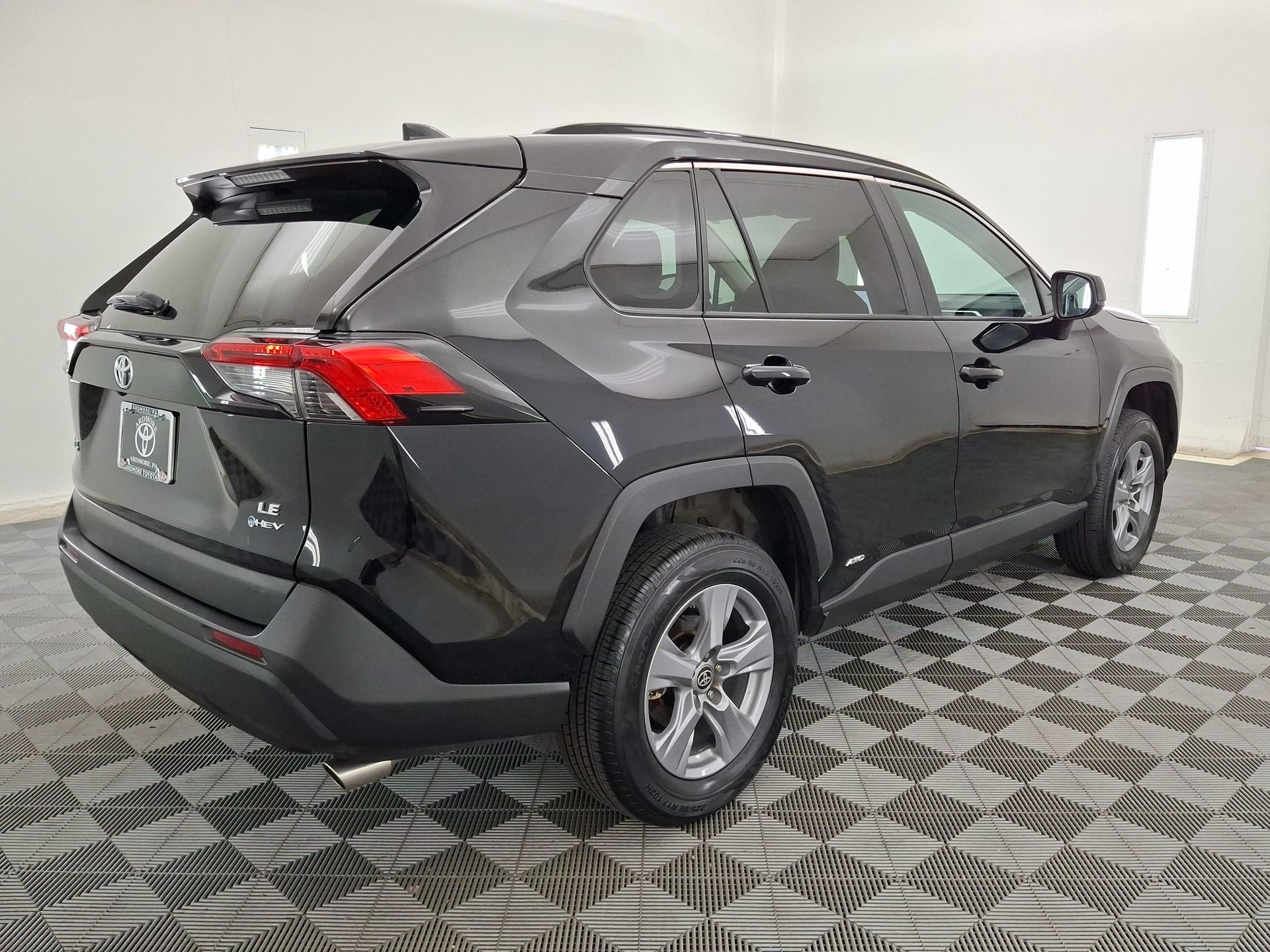 2025 Toyota RAV4 Hybrid LE
