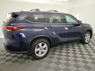 2022 Toyota Highlander LE