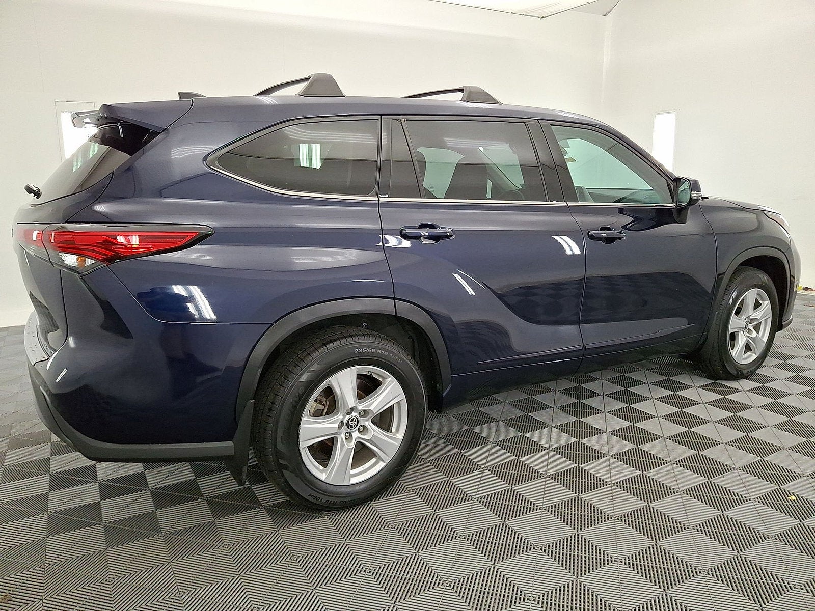 2022 Toyota Highlander LE