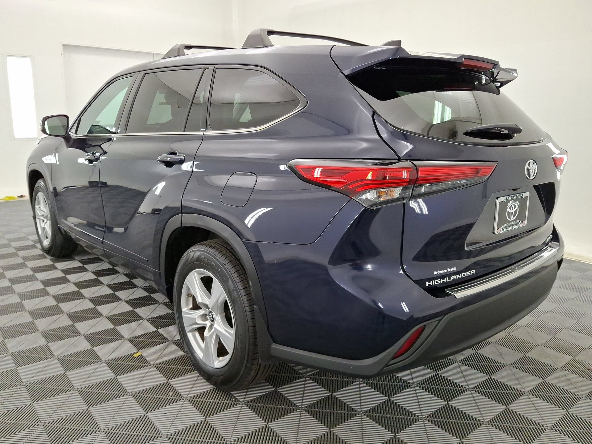 2022 Toyota Highlander LE