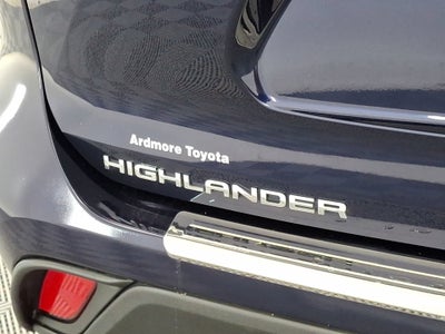 2022 Toyota Highlander LE