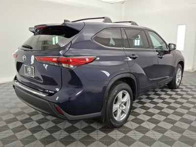 2022 Toyota Highlander LE