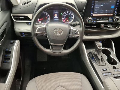 2022 Toyota Highlander LE