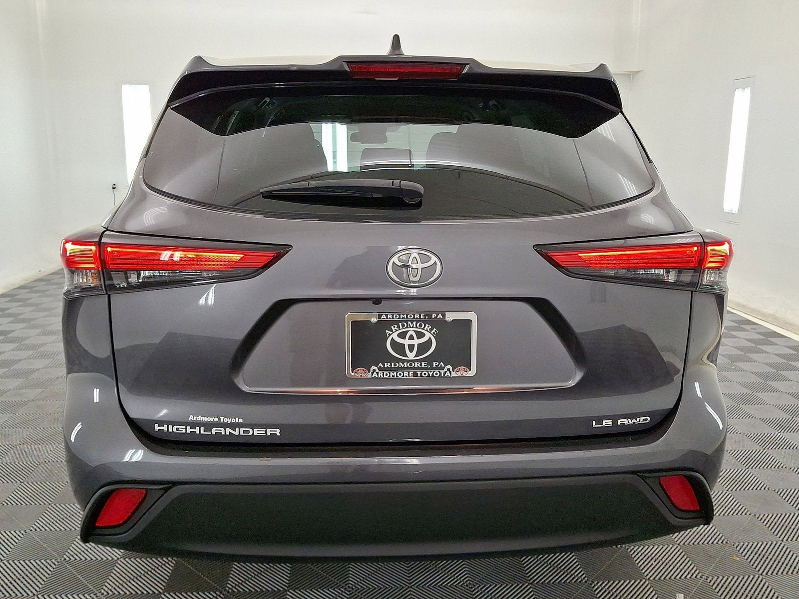 2022 Toyota Highlander LE