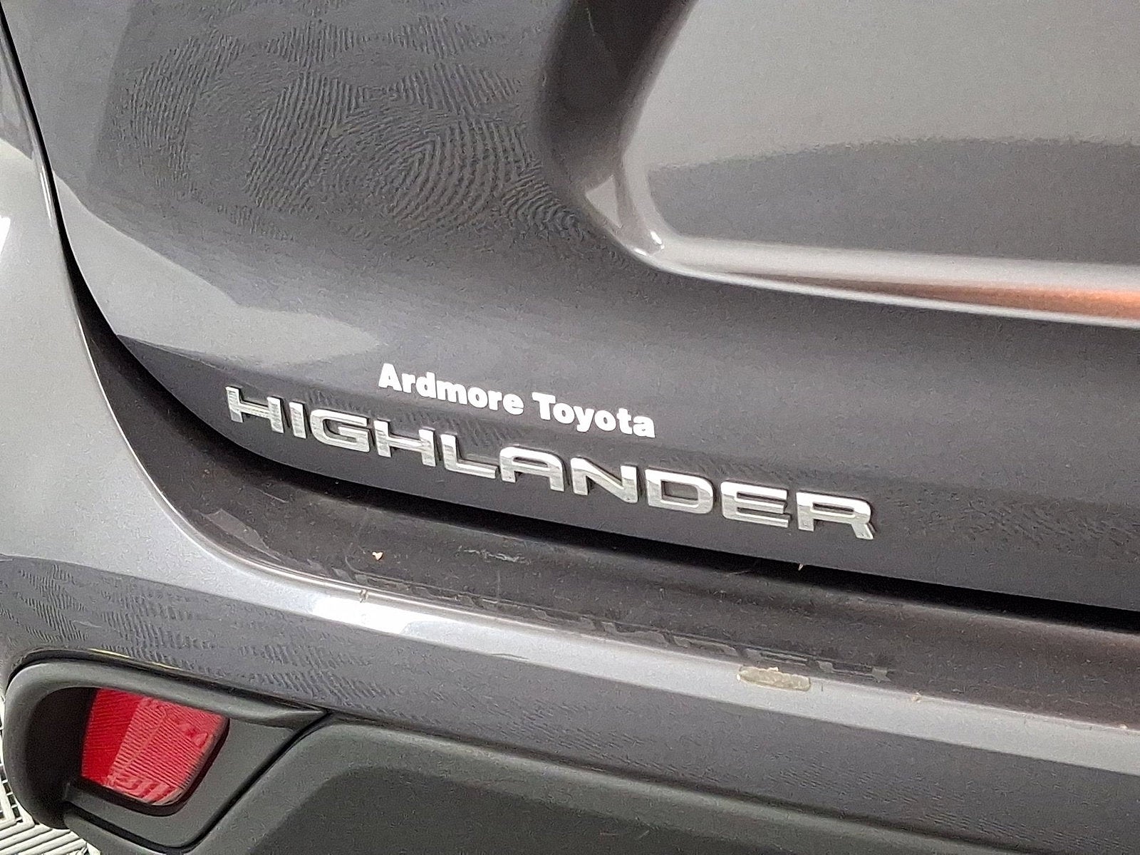 2022 Toyota Highlander LE