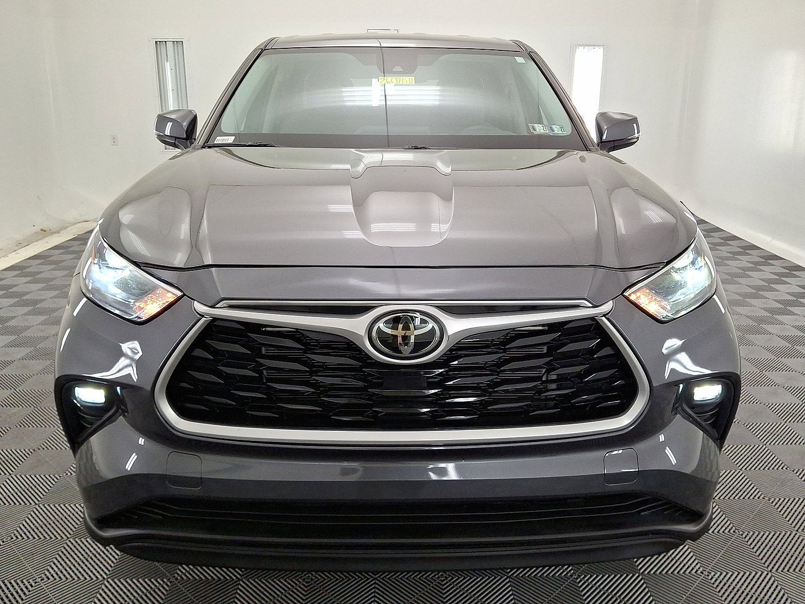 2022 Toyota Highlander LE