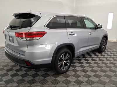 2017 Toyota Highlander LE