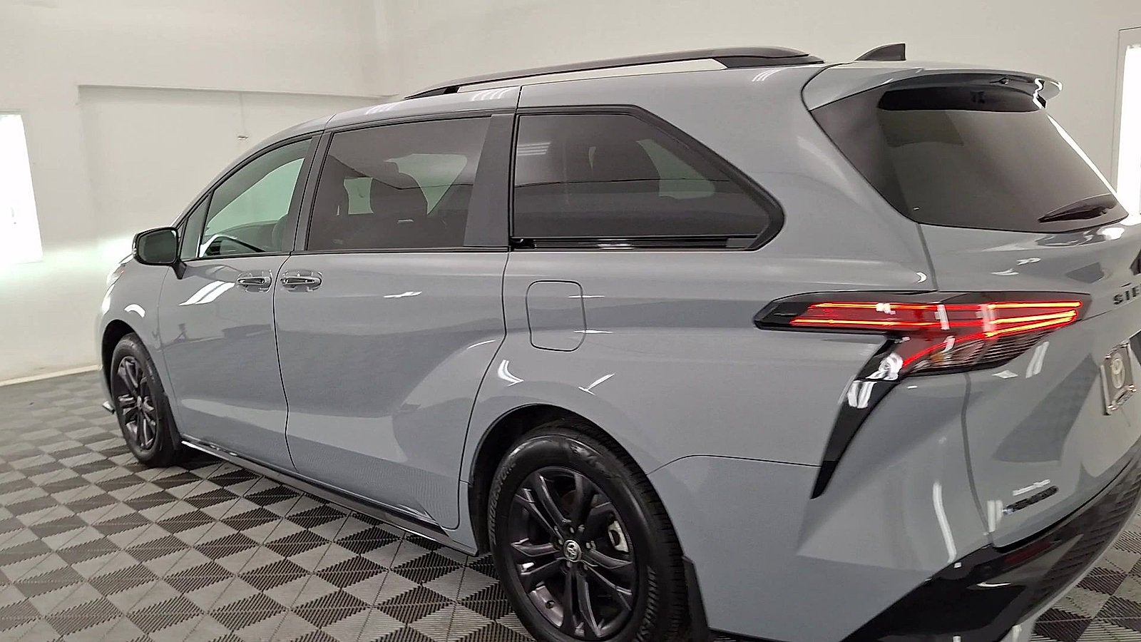 2025 Toyota Sienna XSE