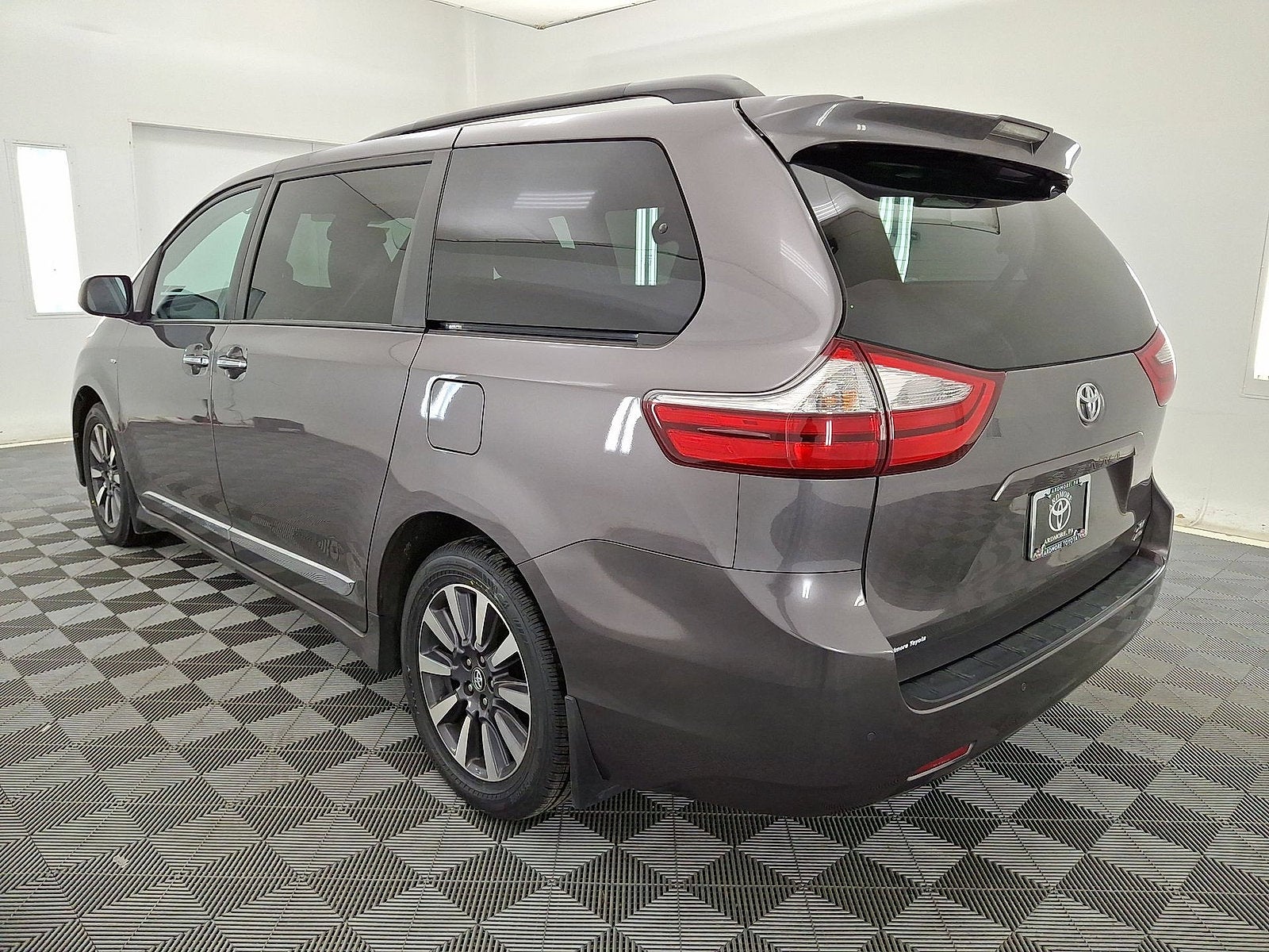 2019 Toyota Sienna XLE Premium