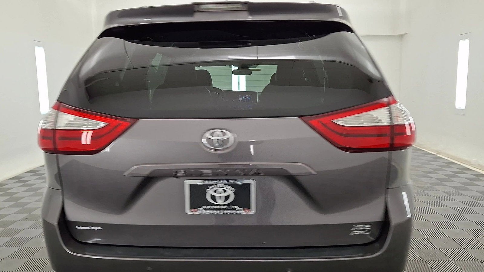 2019 Toyota Sienna XLE Premium