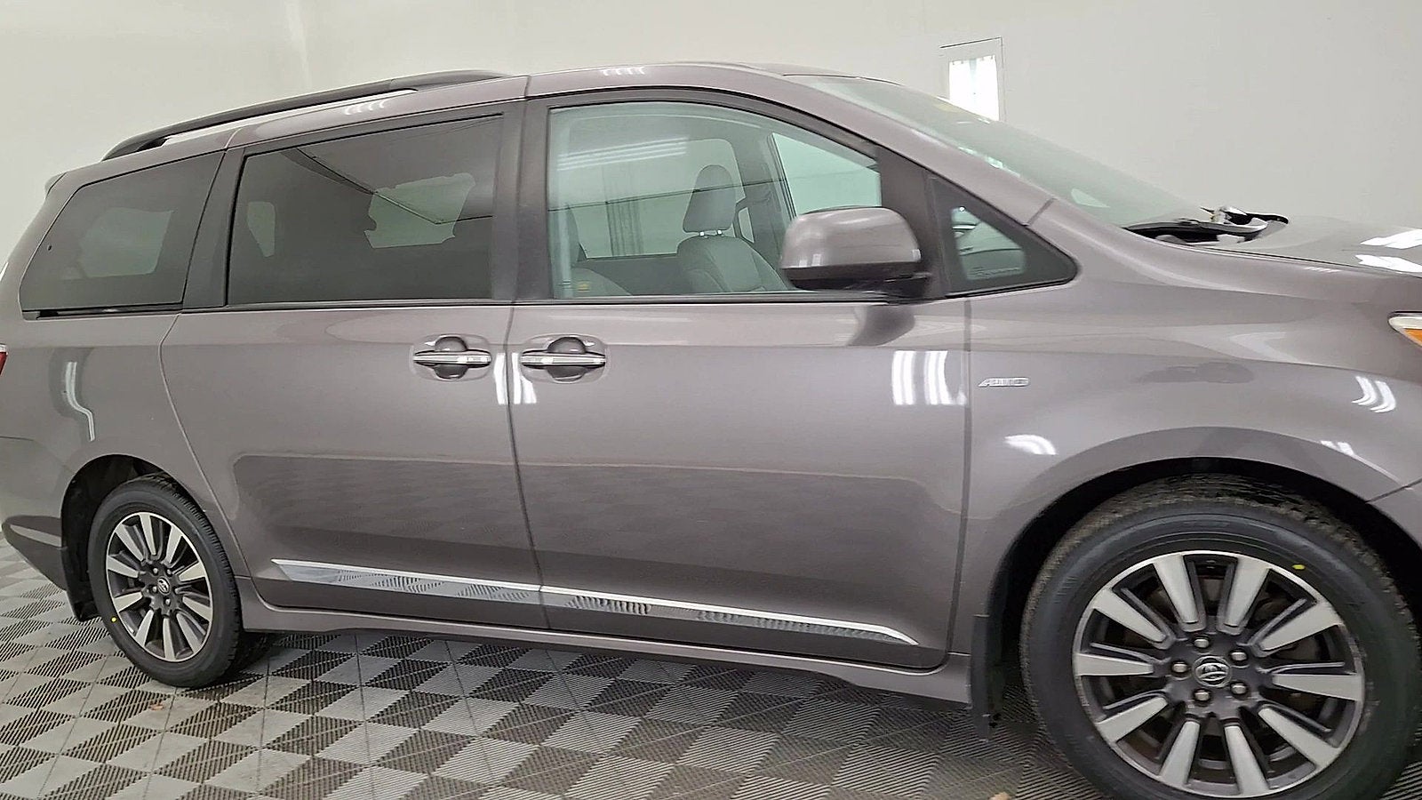 2019 Toyota Sienna XLE Premium