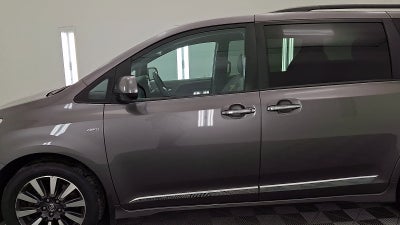 2019 Toyota Sienna XLE Premium