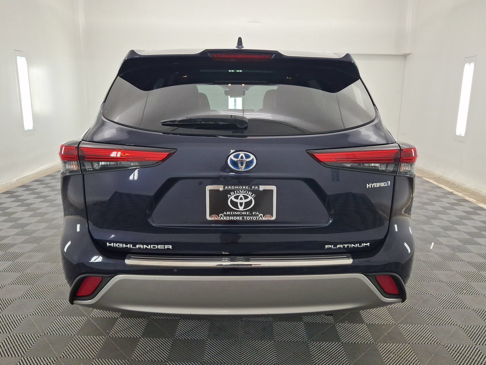 2020 Toyota Highlander Hybrid Platinum