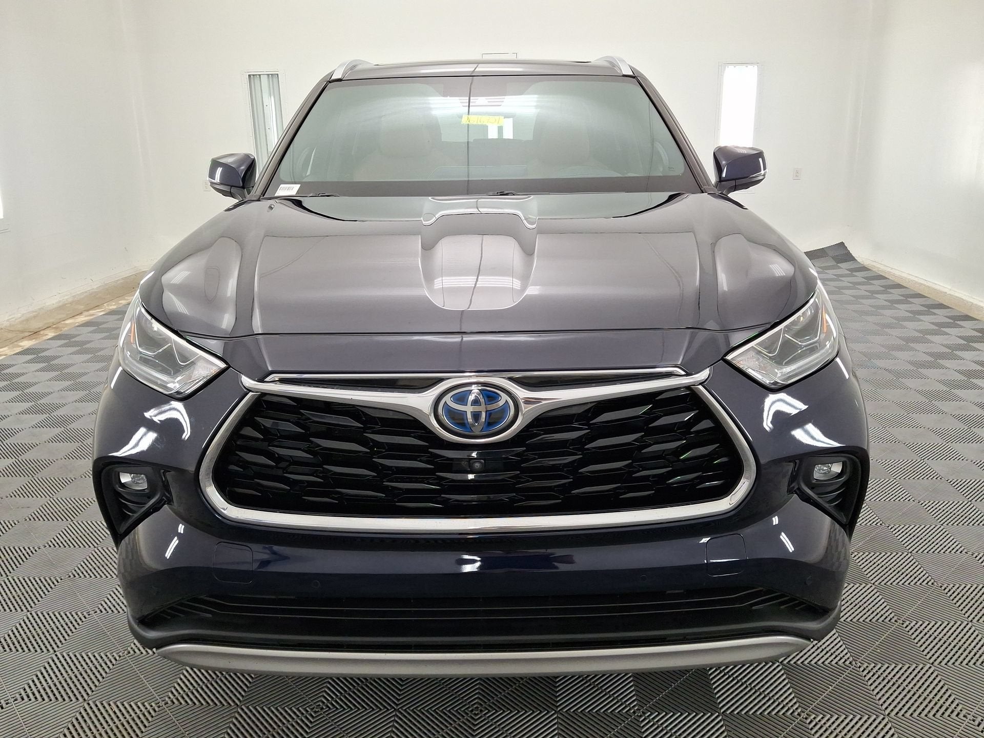 2020 Toyota Highlander Hybrid Platinum