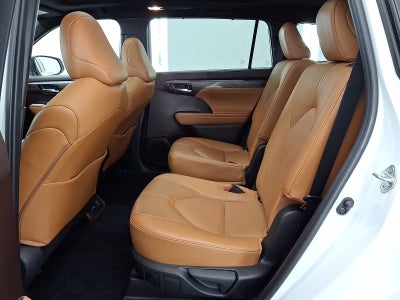 2022 Toyota Highlander Platinum