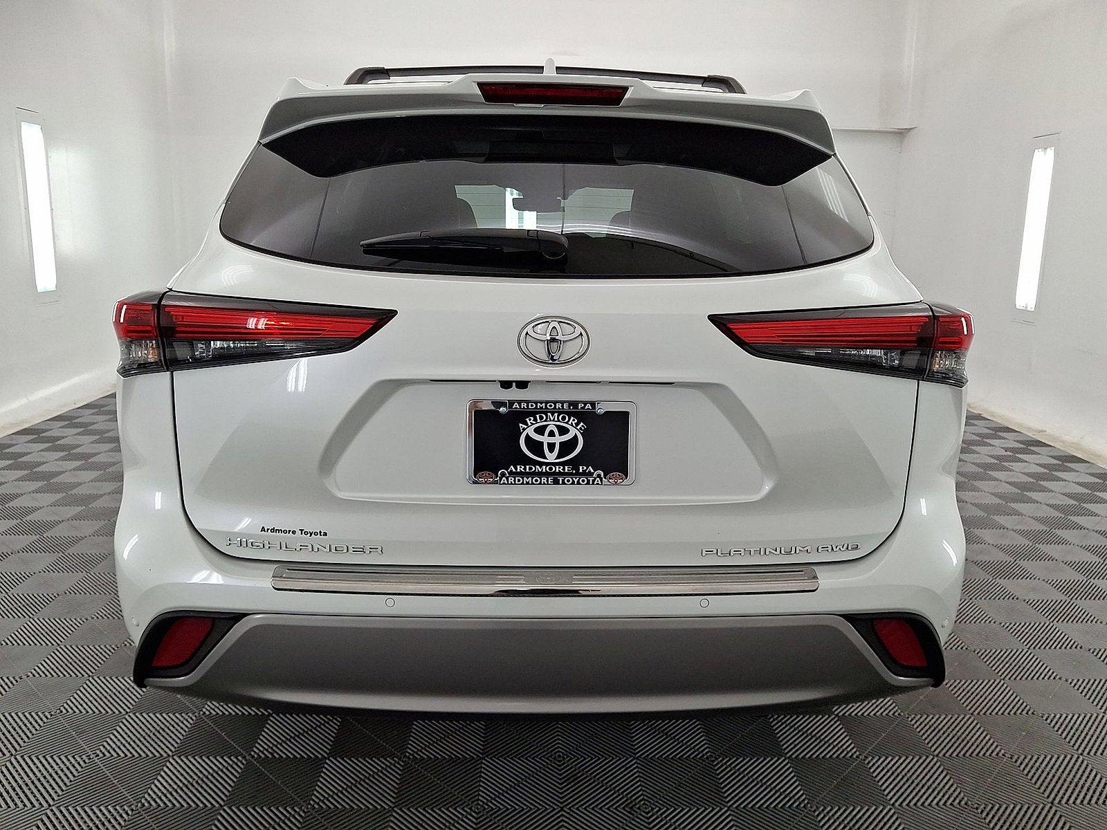 2022 Toyota Highlander Platinum