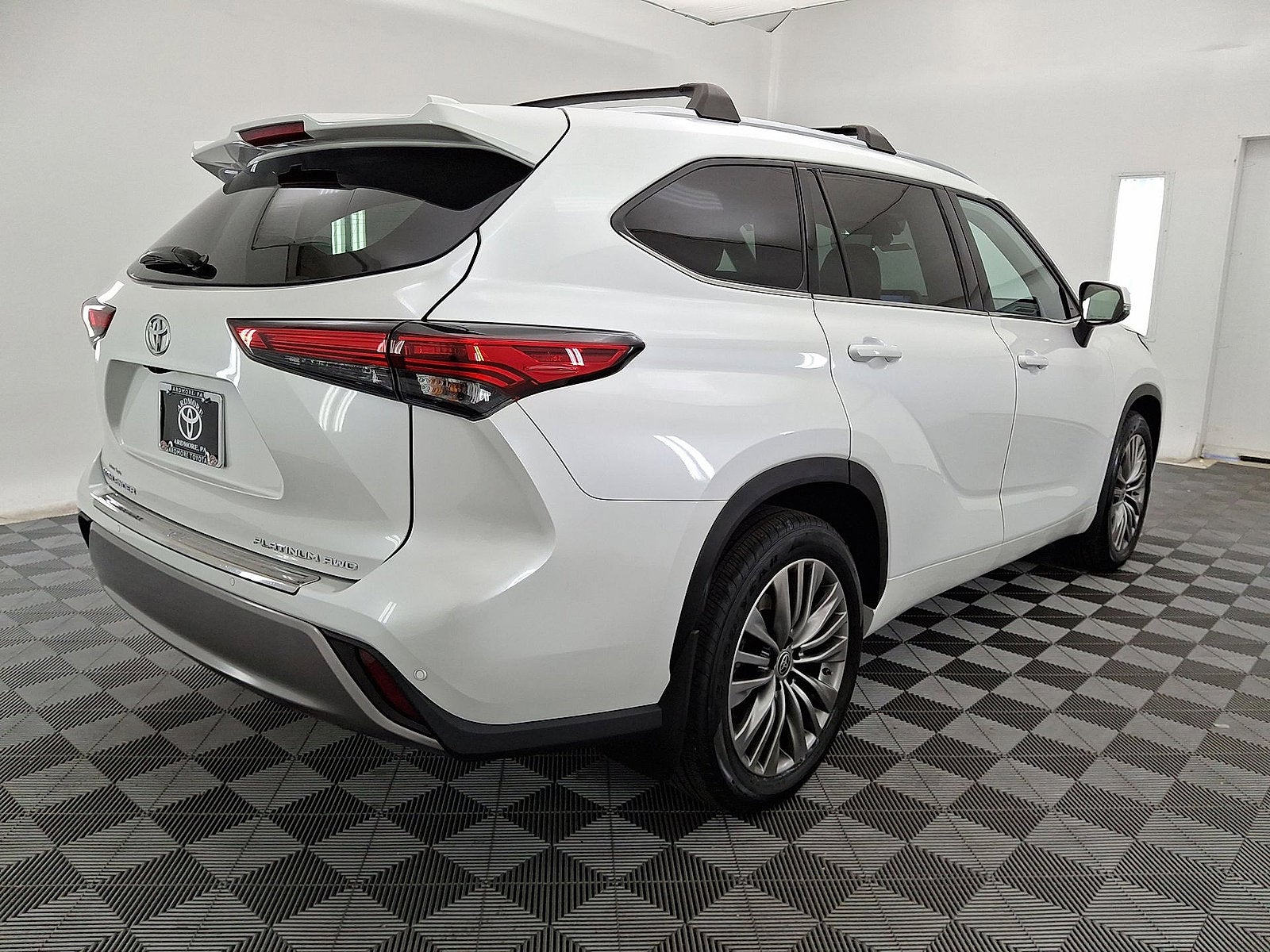 2022 Toyota Highlander Platinum