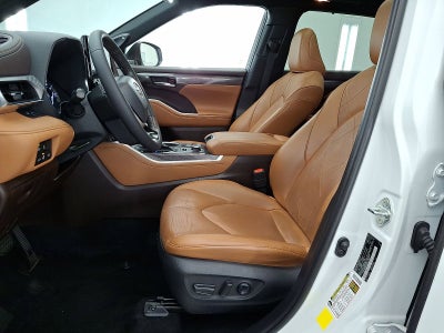 2022 Toyota Highlander Platinum
