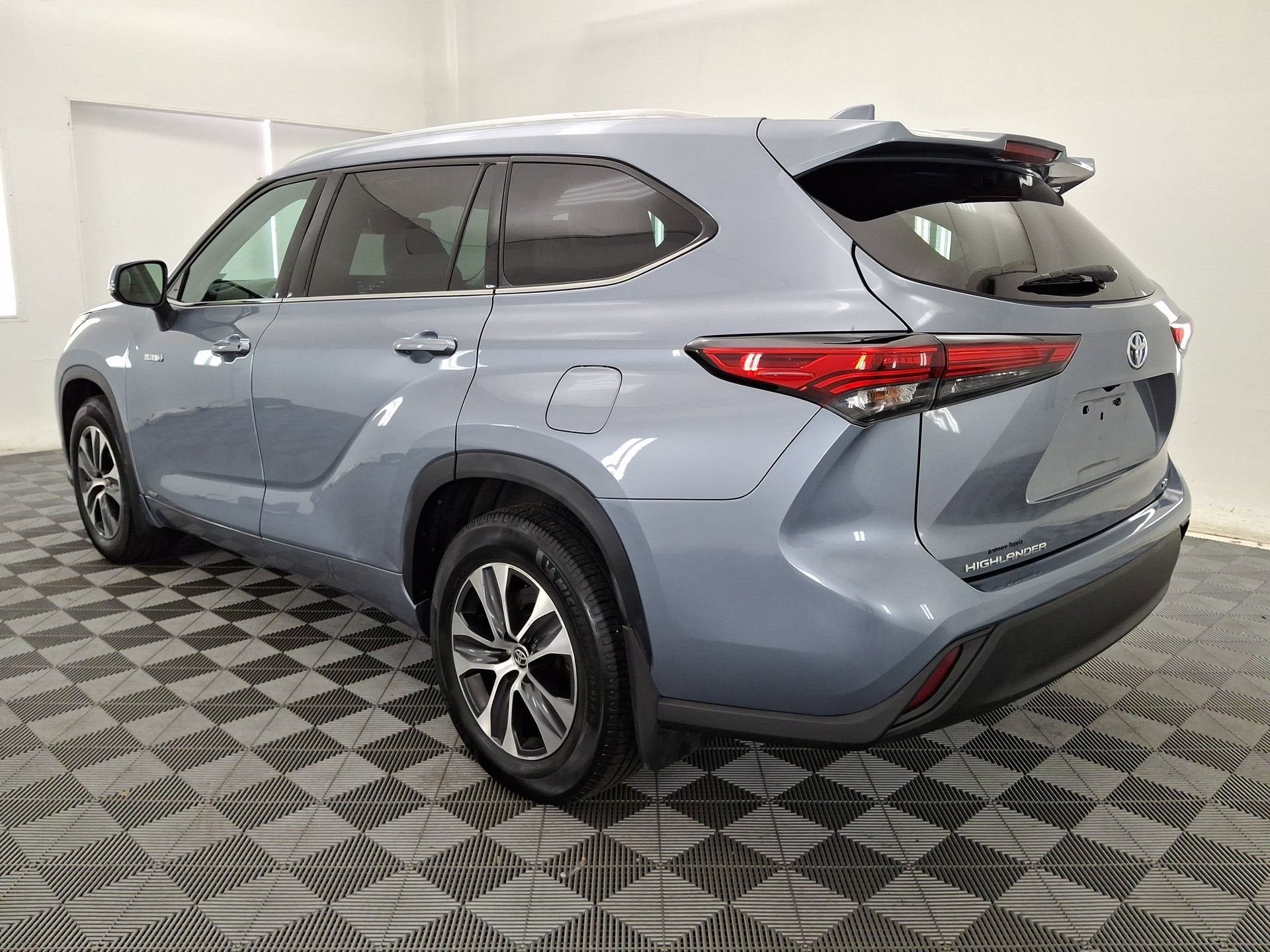 2021 Toyota Highlander Hybrid XLE