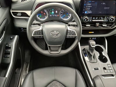 2024 Toyota Highlander Hybrid XLE Nightshade