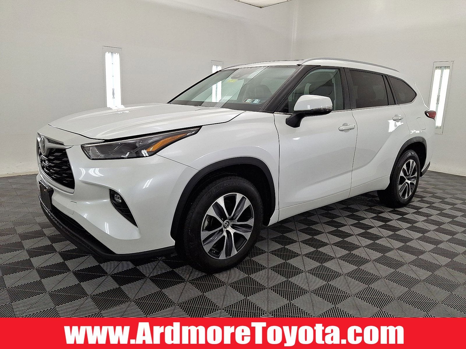2023 Toyota Highlander XLE