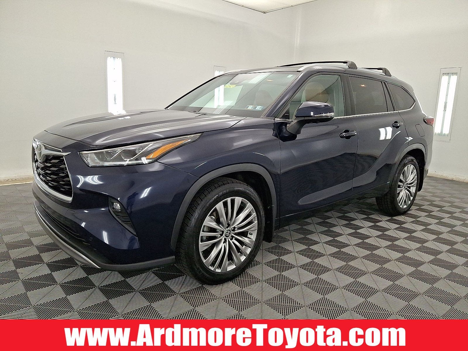 2024 Toyota Highlander Platinum