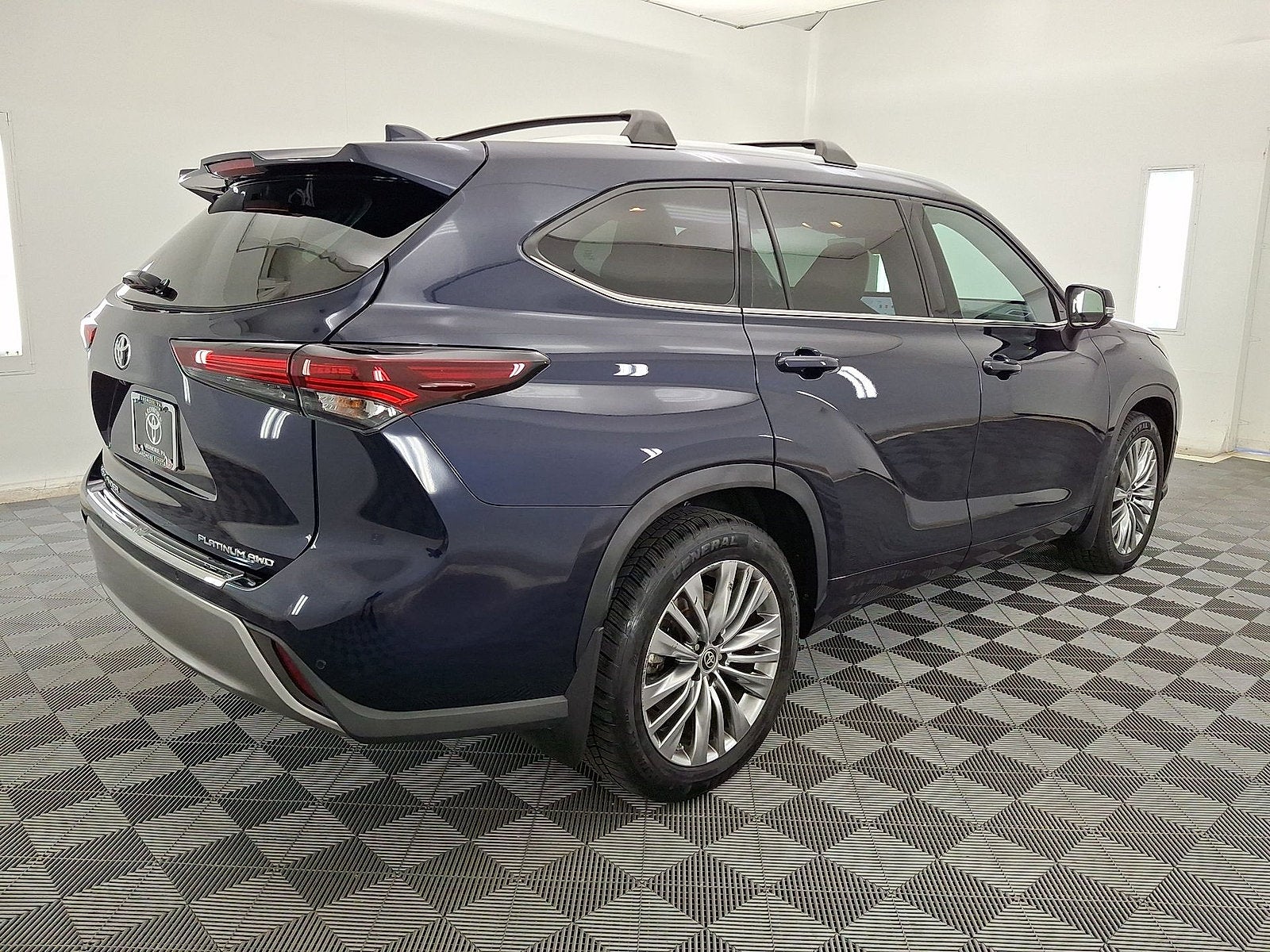 2024 Toyota Highlander Platinum