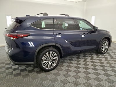 2024 Toyota Highlander Platinum