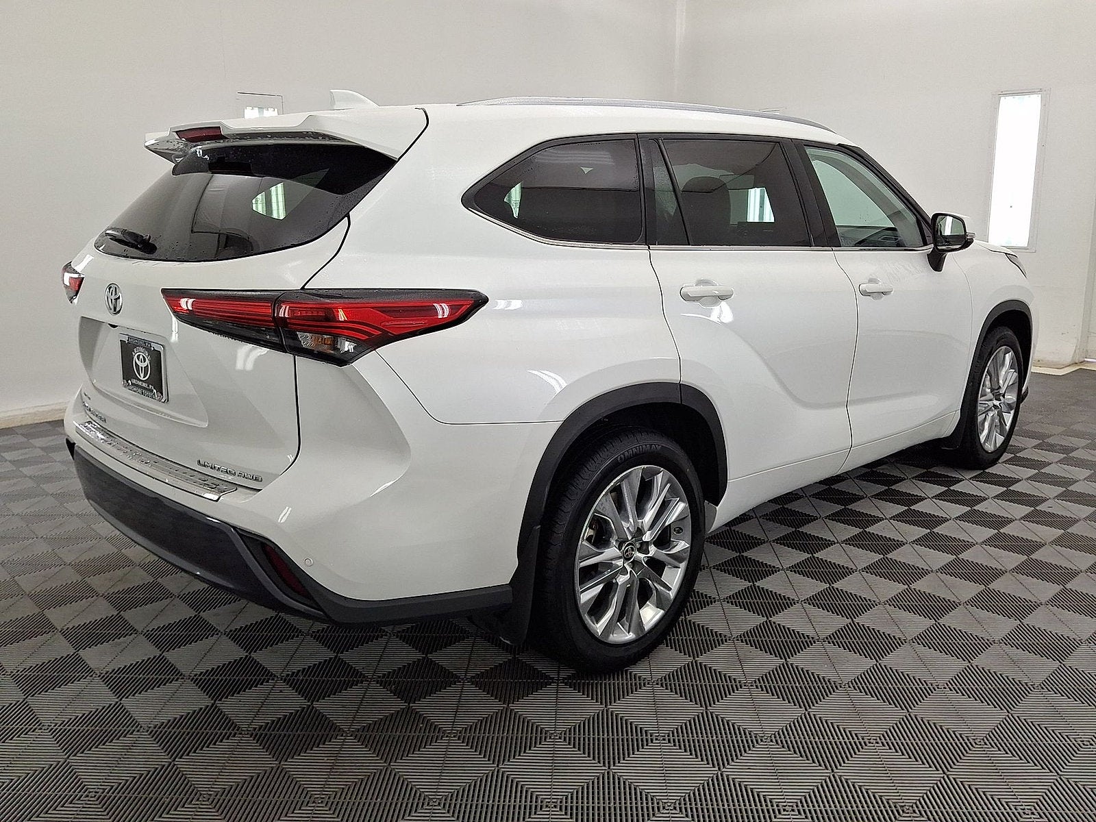 2023 Toyota Highlander Limited
